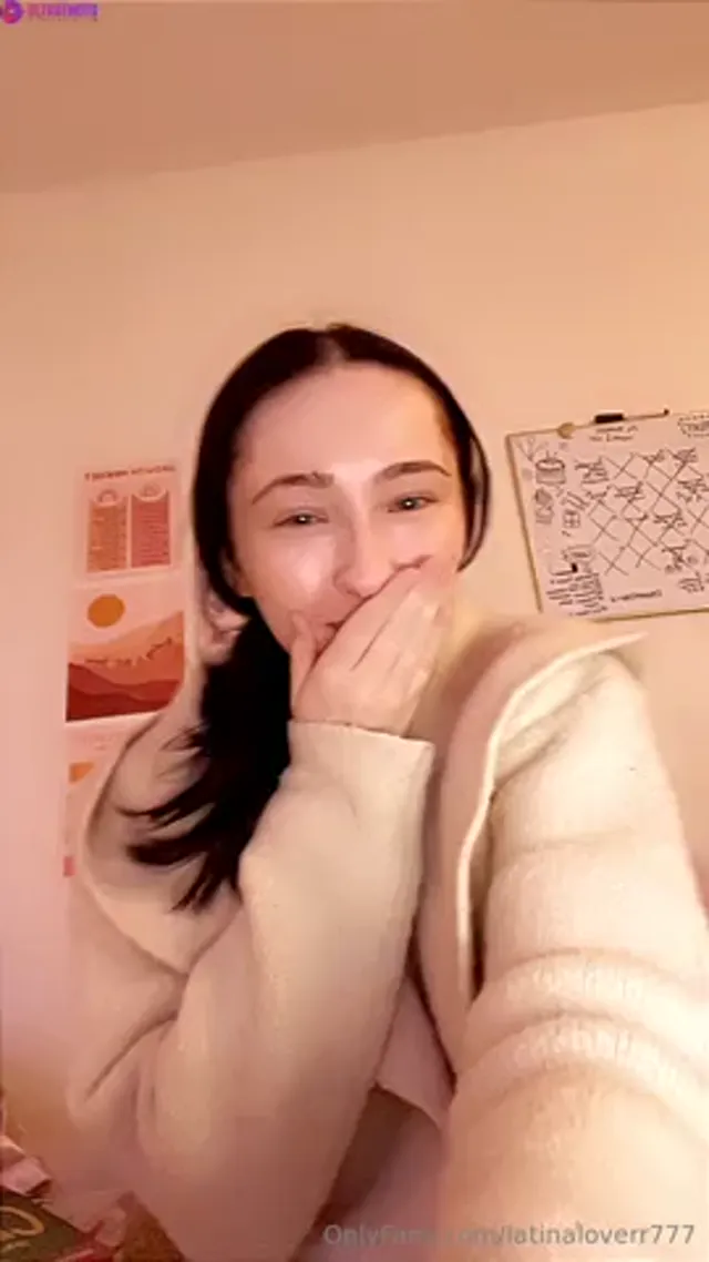Latinaloverr777 Flashing Tits On Cam