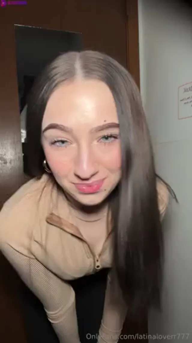 Latinaloverr777 Flashing Nipples