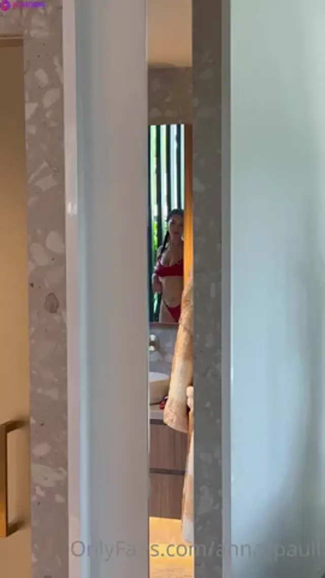 Anna Paul Getting Dildo Fucked by Guy