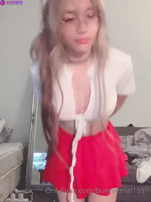 Bunnie Mai Upskirt Teasing