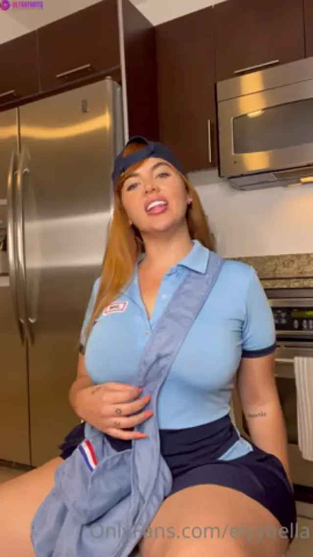 Elylabella Fucks Pussy With Dildo In The Kitchen