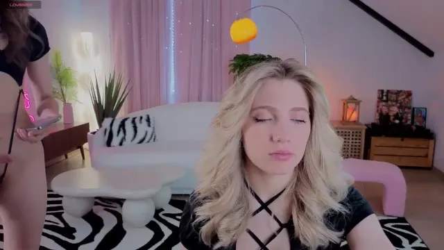 Pinkadele Chaturbate