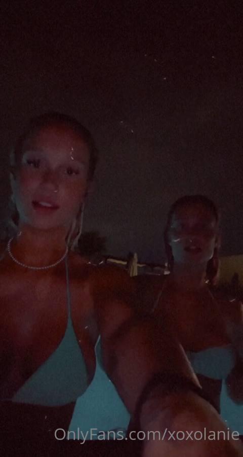 Lexie Wilcox & Lanie Wilcox / xoxolexie & xoxolanie