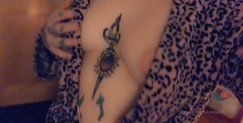 lindseyjenningz – onlyfans