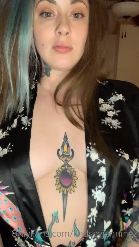 lindseyjenningz – onlyfans