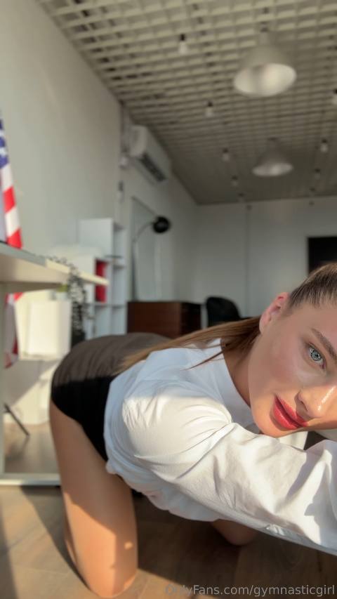 gymnasticgirl / White Alice