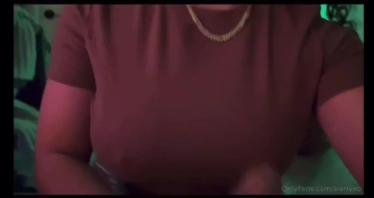 Siarlyxo sucks dick and bounces on it