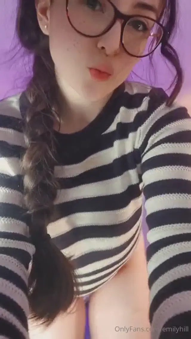 Emily Hill aka emilyhill – 06-29-2024 OnlyFans Video – Lil dance!