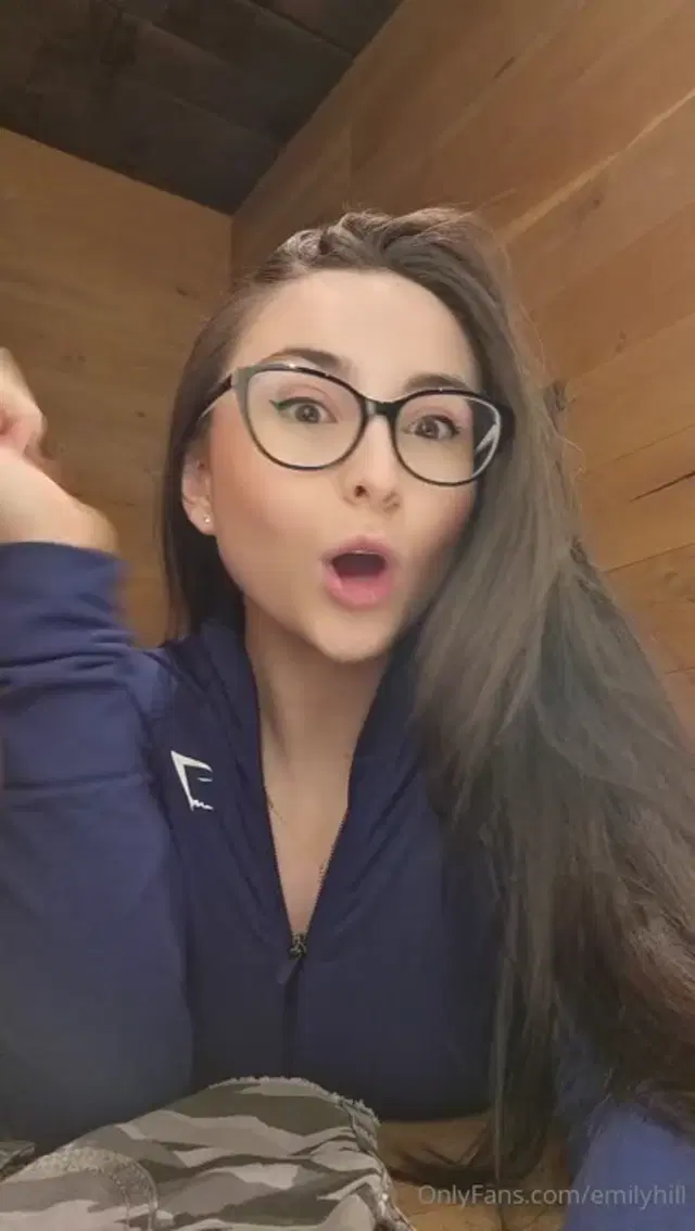 Emily Hill aka emilyhill – 03-22-2025 OnlyFans Video – Changing room try on