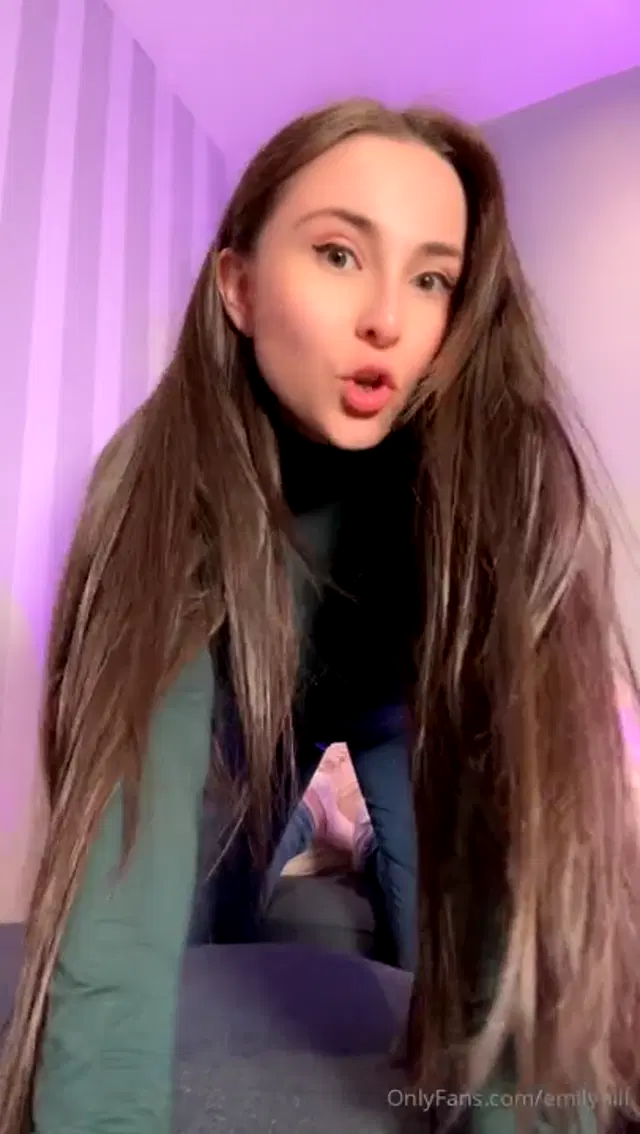 Emily Hill aka emilyhill – 05-11-2025 OnlyFans Video – 12 min GFE clips so what were you doing