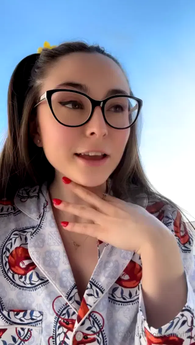 Emily Hill aka emilyhill – 05-14-2025 OnlyFans Video – Im live streaming come find me xx link in bio or lemme know if you