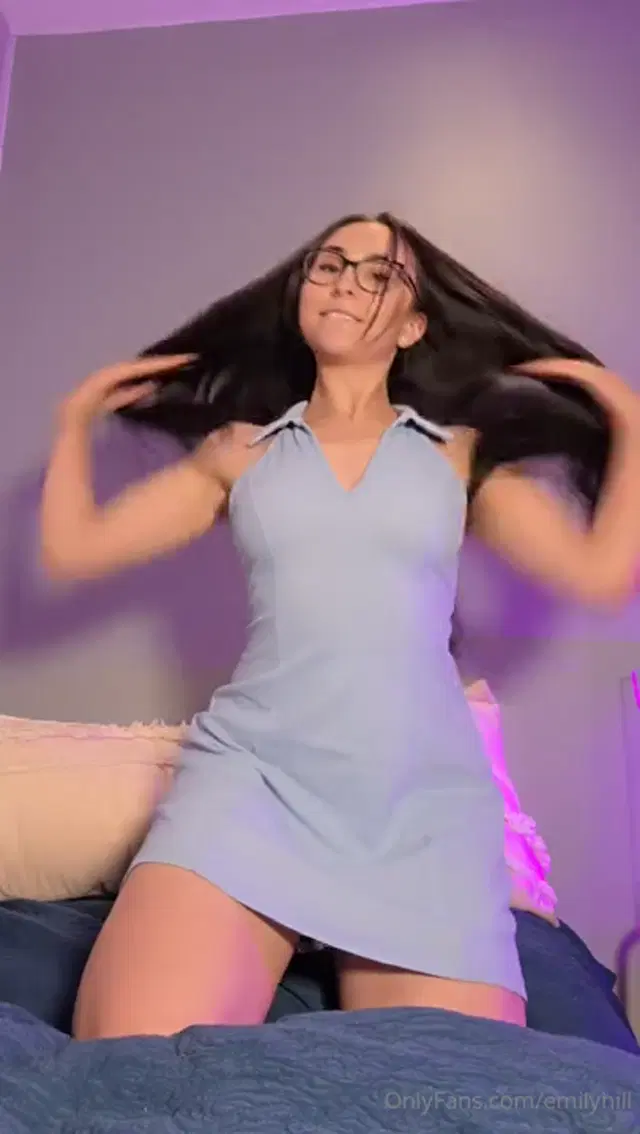 Emily Hill aka emilyhill – 07-01-2025 OnlyFans Video – Went shopping in this cute new dress today was abit windy so had to wear