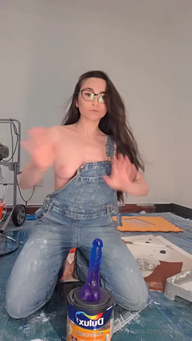 Emily Hill aka emilyhill – 08-04-2025 OnlyFans Video – Lol paint tin riding