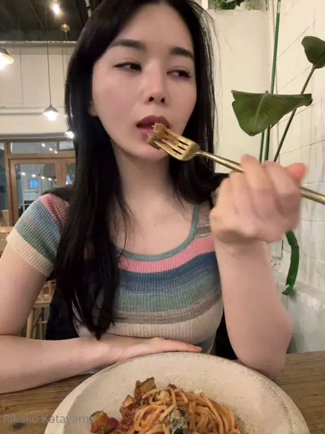 Rikako Desu aka rikakodesu – 02-12-2024 OnlyFans Video – Valentine’s Day is literally around the corner and I have pasta in mind like the old