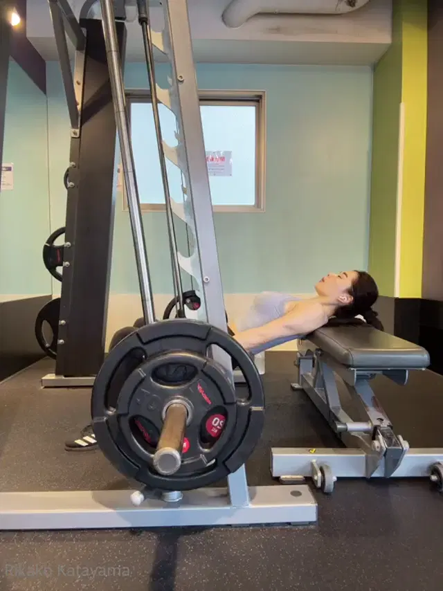 Rikako Desu aka rikakodesu – 10-21-2024 OnlyFans Video – Crushed those hip thrust today and pushed my body to the edge feeling the