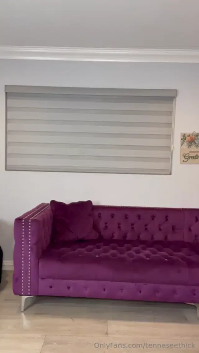 TennesseeThick aka tenneseethick – 07-04-2024 OnlyFans Video – Which would you fuck first