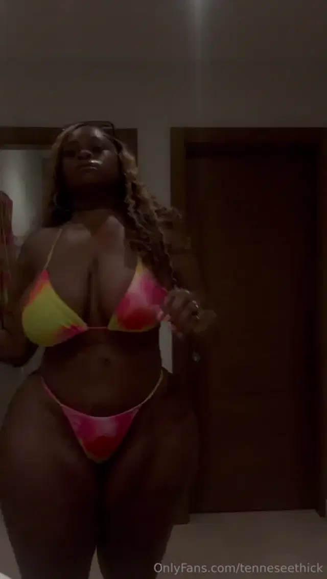 TennesseeThick aka tenneseethick – 04-08-2025 OnlyFans Video – New bikini