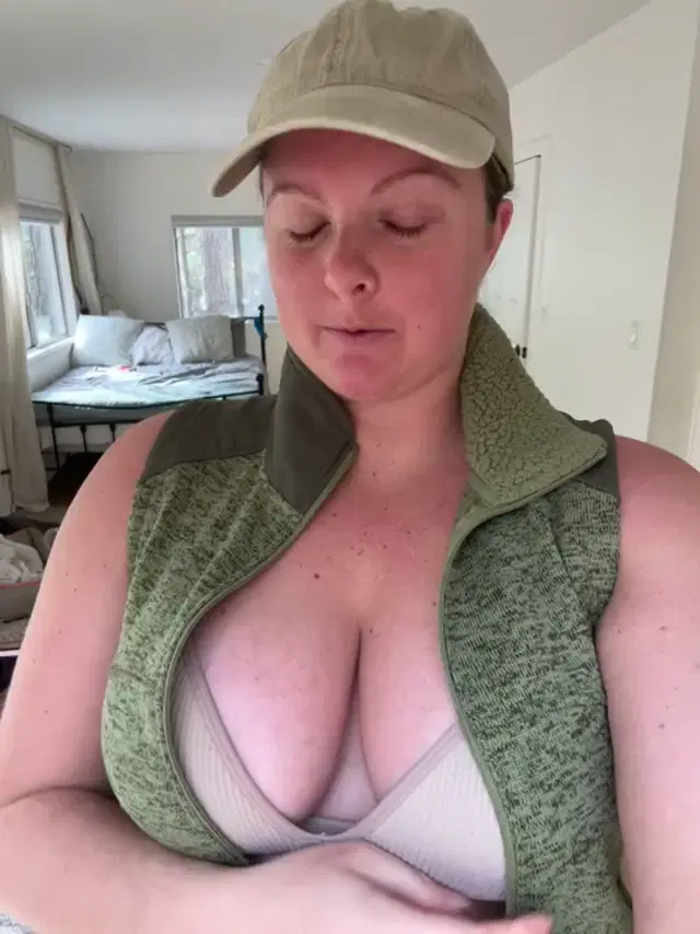 Duchess aka bigduchvip – 01-31-2026 OnlyFans Video – Some of my most recent selfies cuz Im a selfie whore