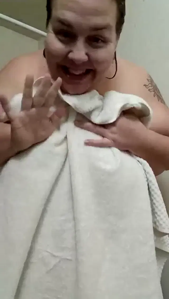 G.P.A.W.G.O.A.T LLC aka bbw4red20 – 02-09-2024 OnlyFans Video – Stream started at 02092024 1201 am