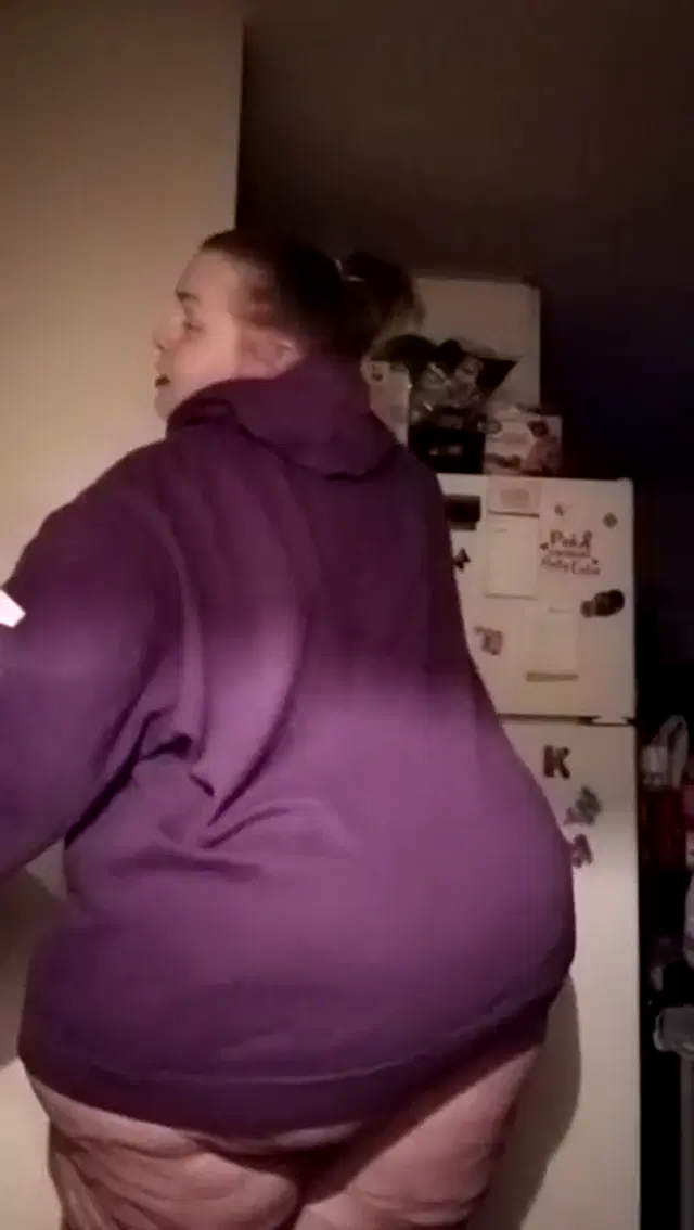 G.P.A.W.G.O.A.T LLC aka bbw4red20 – 02-05-2025 OnlyFans Video – Stream started at 02052025 0845 am
