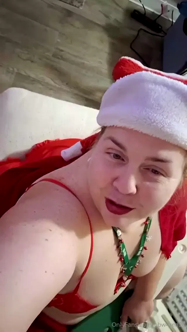 G.P.A.W.G.O.A.T LLC aka bbw4red20 – 12-25-2025 OnlyFans Video – Stream started at 12252025 1118 am Merry Christmas