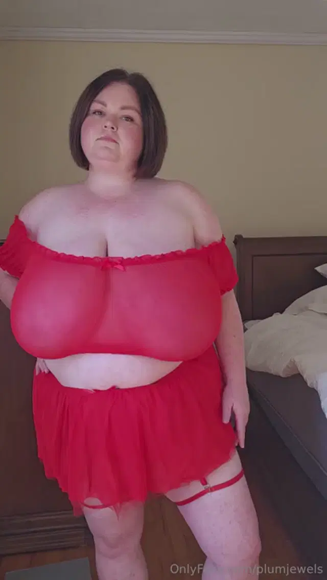 Plum Jewels aka plumjewels – 03-06-2025 OnlyFans Video – My new see thru ensemble