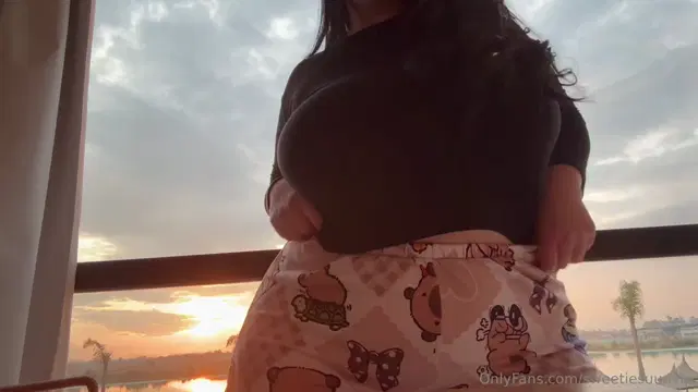Sweetiesuun aka sweetiesuunvip – 07-25-2025 OnlyFans Video – Do you like how I dance for you
