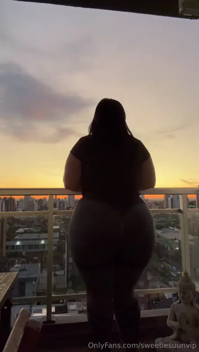 Sweetiesuun aka sweetiesuunvip – 06-20-2025 OnlyFans Video – sunset session