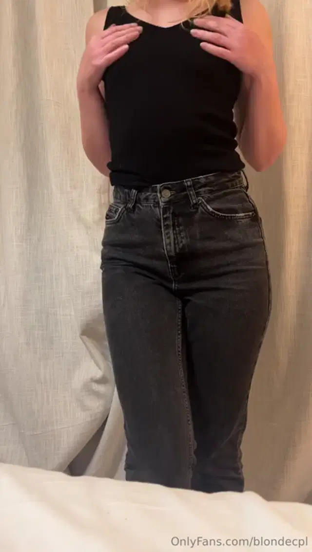 BlondeCpl aka blondecpl – 07-06-2025 OnlyFans Video – Watch me strip off to after date night with my husband, revealing a cute little pink
