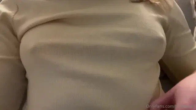 BlondeCpl aka blondecpl – 03-24-2025 OnlyFans Video – Mondays are made for Netflix and chill