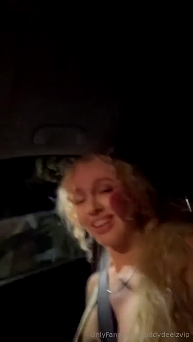 Deelz aka daddydeelzvip – 10-21-2025 OnlyFans Video – Trying to focus on the road, but my minds on something else wanna guess what