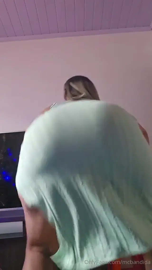 Mc Bandida aka mcbandida – 12-29-2025 OnlyFans Video – Em casa