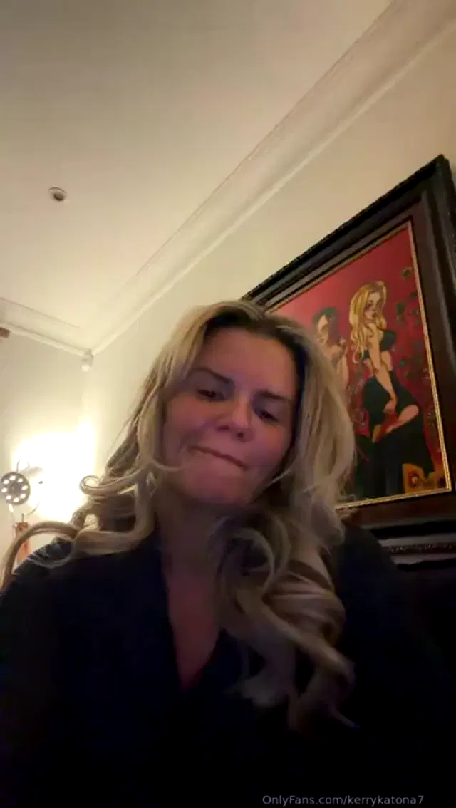 Kerry Katona aka kerrykatona7 – 01-07-2026 OnlyFans Video – Stream started at 01072026 0725 am Cum for some morning fun