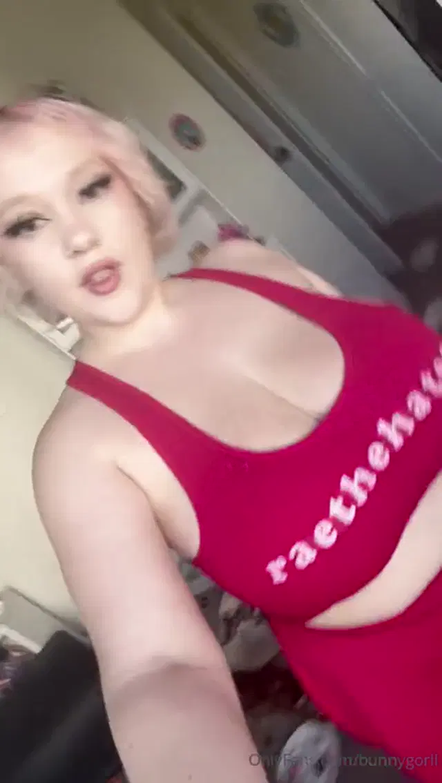 Bunnygorll aka bunnygorll – 09-04-2024 OnlyFans Video – hi it’s my bday what did u get mee D