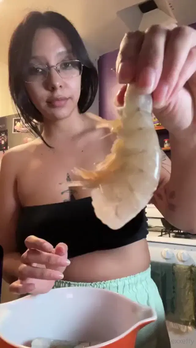 Exxeffy aka exxeffy – 07-11-2024 OnlyFans Video – I did delete my Tik Took