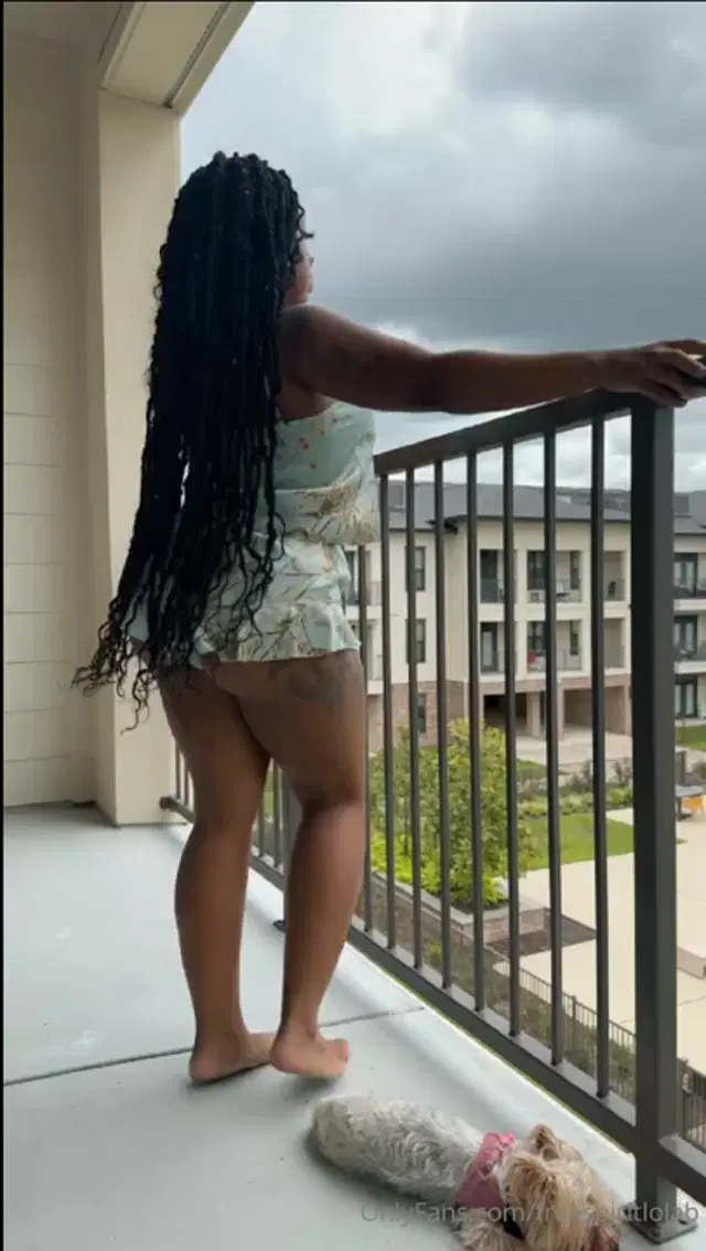 Lola B aka freespiritlolab – 07-25-2024 OnlyFans Video – Grandrising my sweet babies