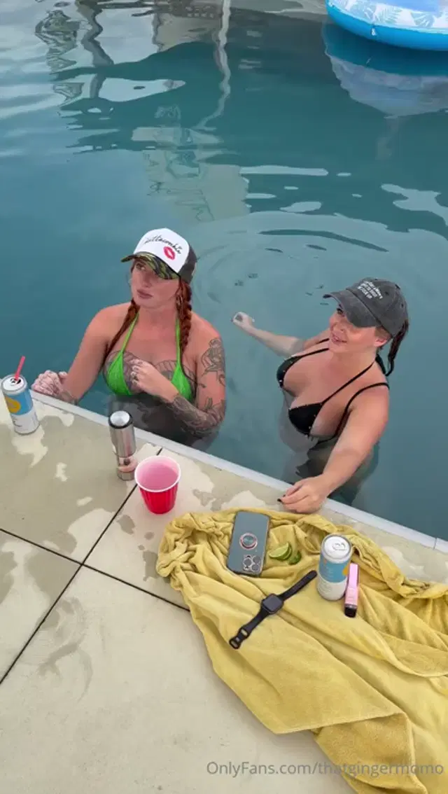 Morgan thatgingermo aka thatgingermomo – 06-26-2025 OnlyFans Video – They made us beg for it and kiss alicynchains