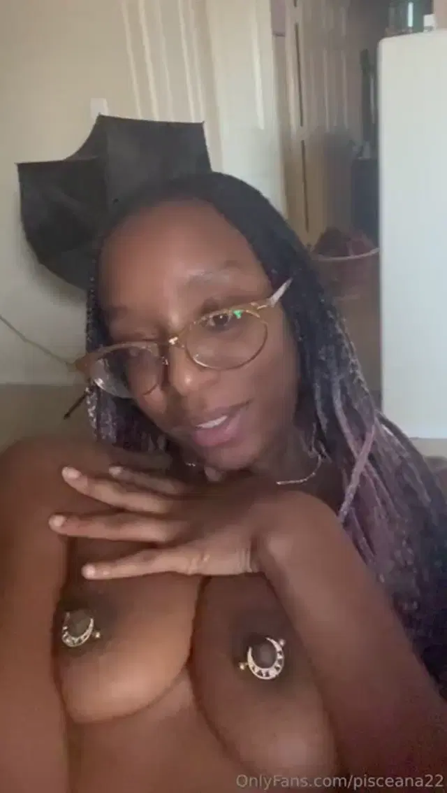 Pisceana22 aka pisceana22 – 04-29-2025 OnlyFans Video – Happy Tiddy Tuesday I love you