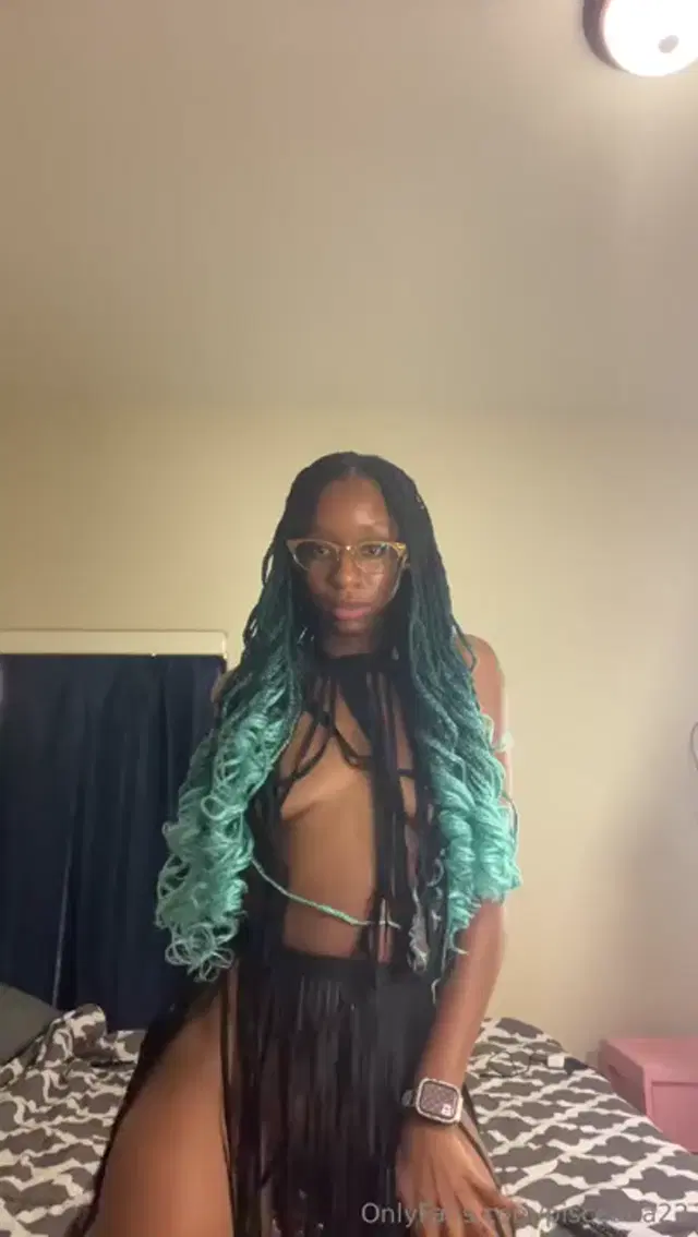 Pisceana22 aka pisceana22 – 06-20-2025 OnlyFans Video – Sorry I was gone longer than expected but Im back now I got a new ai