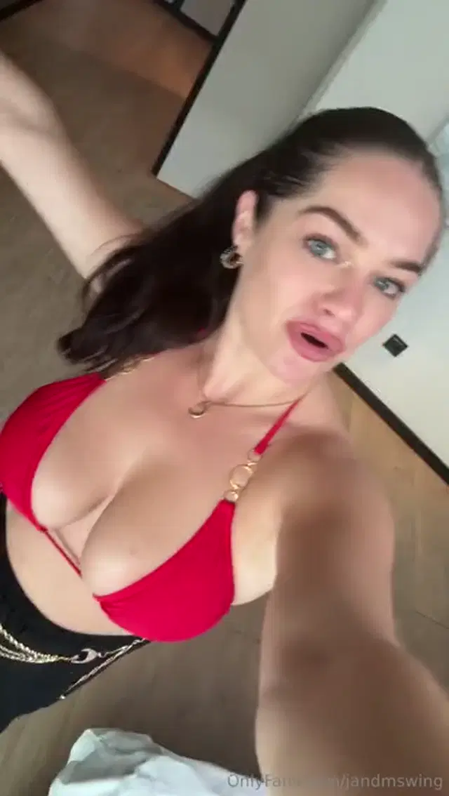 Jen and Marc aka jandmswing – 10-10-2025 OnlyFans Video – MORNING! Little update of what weve been up too! Weve had a HECTIC couple of days