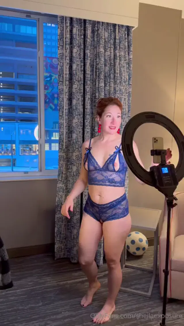 Sheila Exposure aka sheilaexposure – 02-25-2024 OnlyFans Video – A little Behind The Scenes BTS from a photo shoot at a Denver hotel with hubby