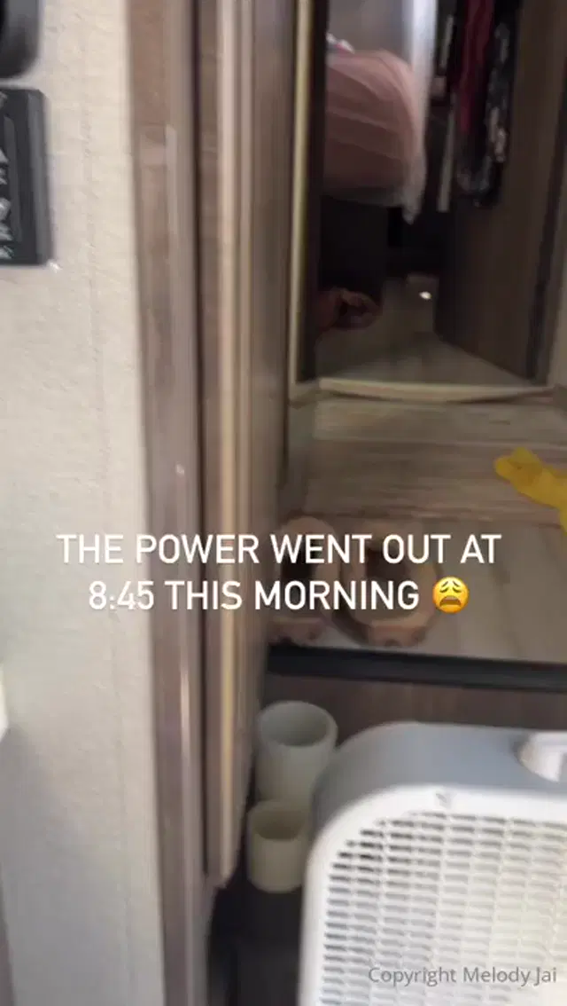 Melody Jai aka vipmelodyjai – 06-06-2025 OnlyFans Video – It was so hot the other day when the power went out