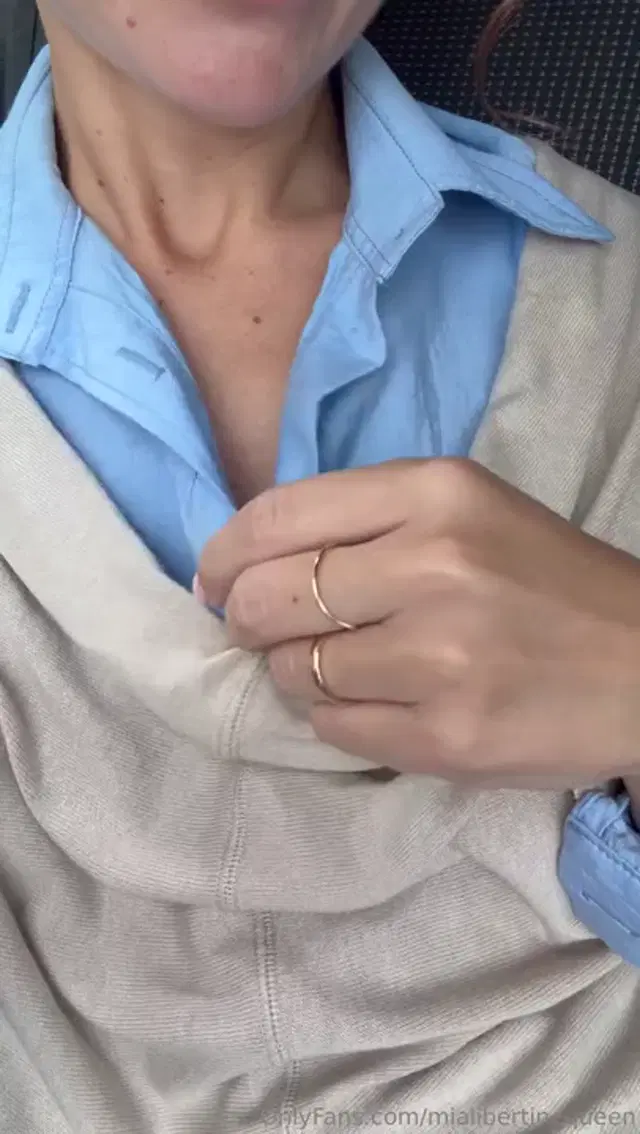 MiaLibertineQueen aka mialibertinequeen – 05-08-2025 OnlyFans Video – Ciao ragazzi Chi ha voglia di godere alzi la mano ahahha!!!