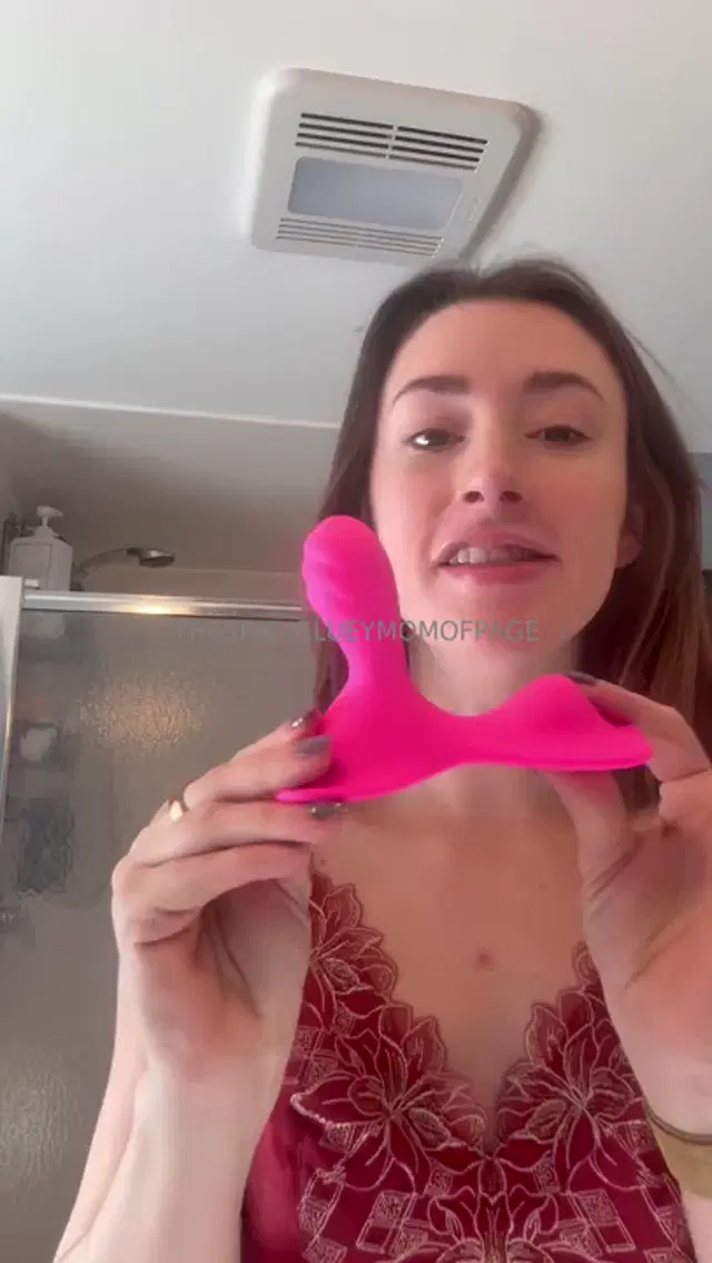 The Spicy Bluey Mom aka thespicyblueymom – 02-17-2025 OnlyFans Video – Happy Monday_vxa8