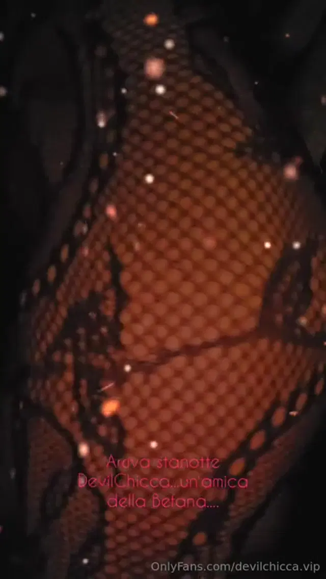 DevilChiccaVIP aka devilchicca.vip – 01-05-2026 OnlyFans Video – La Befana vien di notte!!!!Solo qui Sul mio Vip allo scoccare della mezzanotte arrivera’ DevilChicca, l’amica