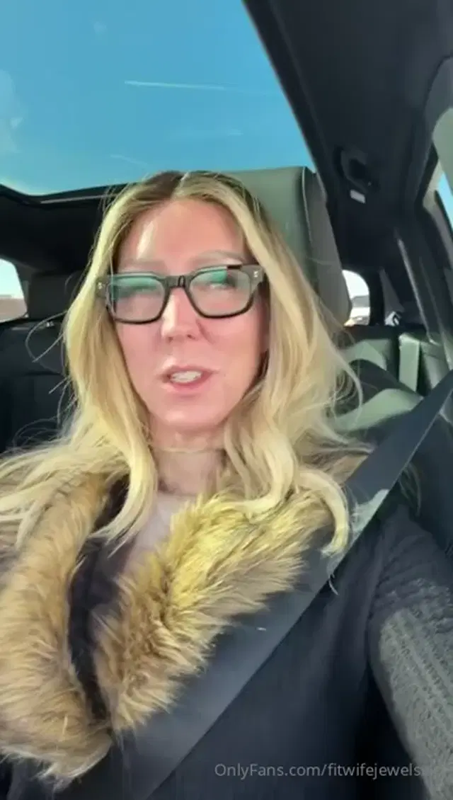 Fitwifejewels aka fitwifejewelsvip – 01-27-2026 OnlyFans Video – Hello everyone! I had an amazing weekend but the real adventure has started