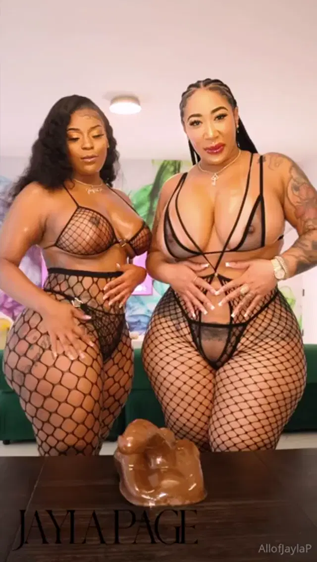 Jayla Page aka allofjaylap – 01-13-2026 OnlyFans Video – Me amp Toyko give you JOI Give me that nut baby!!!