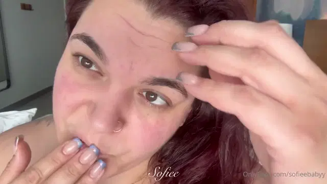Sofieebabyy aka sofieebabyy – 04-27-2025 OnlyFans Video – you like when I stick my fingers in my throat and have fun with my spittt