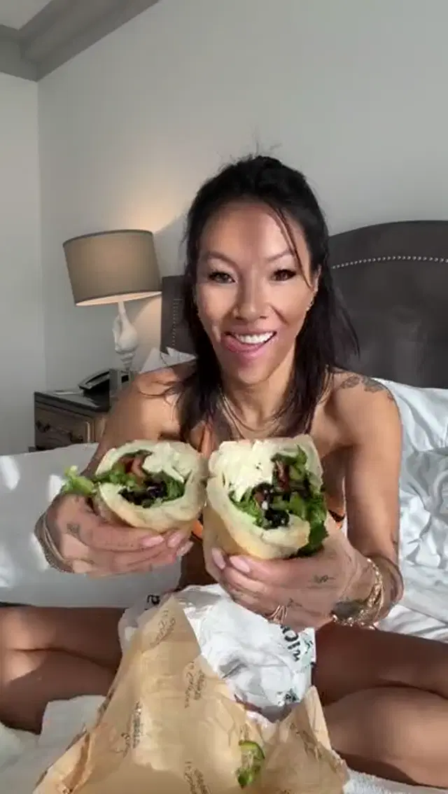 Asa Akira aka asaakira – 05-19-2025 OnlyFans Video – Eating a sandwich from my favorite spot La Sandwicherie in a bikini feels like the right