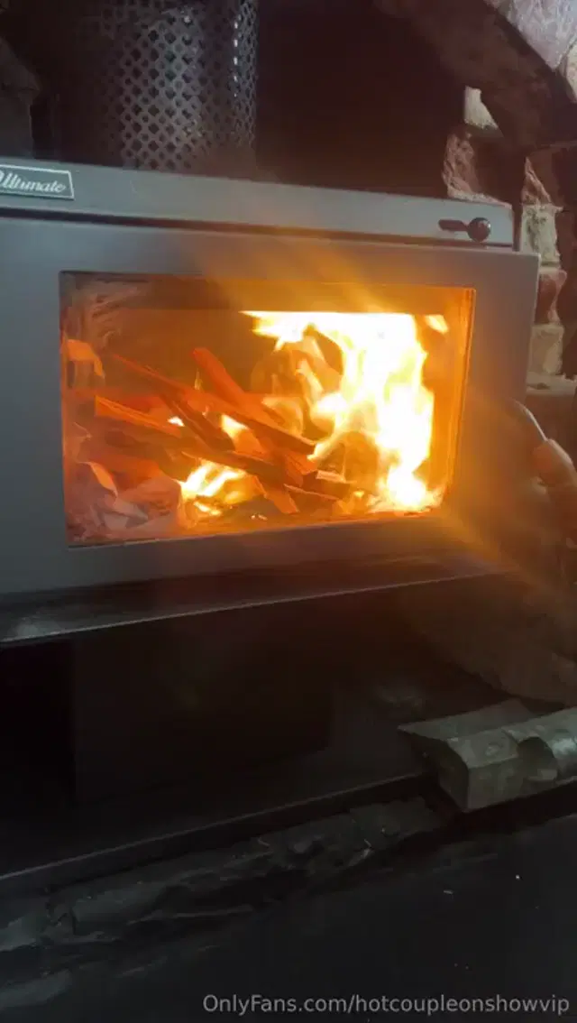 Stace & Ty aka hotcoupleonshowvip – 02-17-2025 OnlyFans Video – A romantic night by the fire
